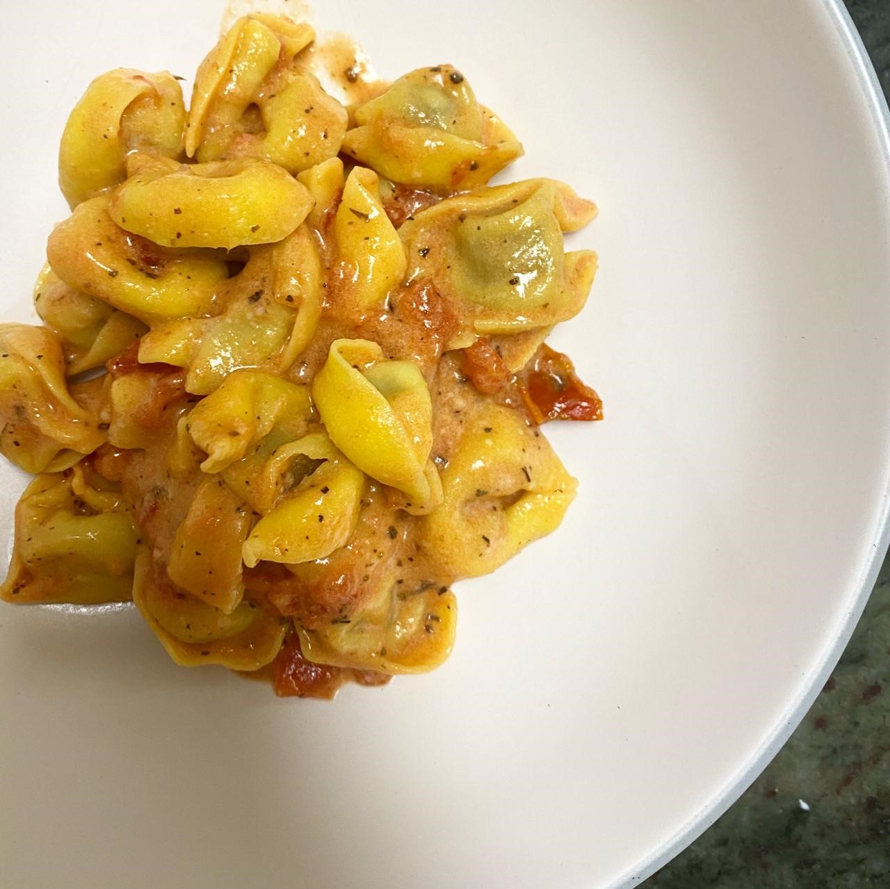 Creamy Tomato Tortellini